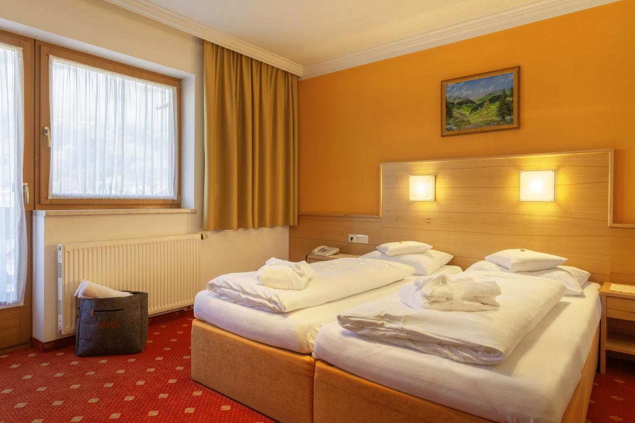 Hotel Theresia Ramsau im Zillertal Exterior photo